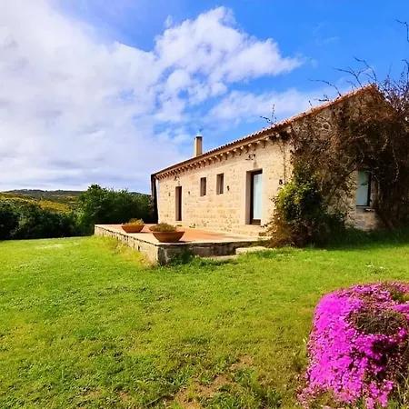 North Sardinia Retreats Stazzo Liccia Barria - Con Piscina בית נופש ארזח'ינה